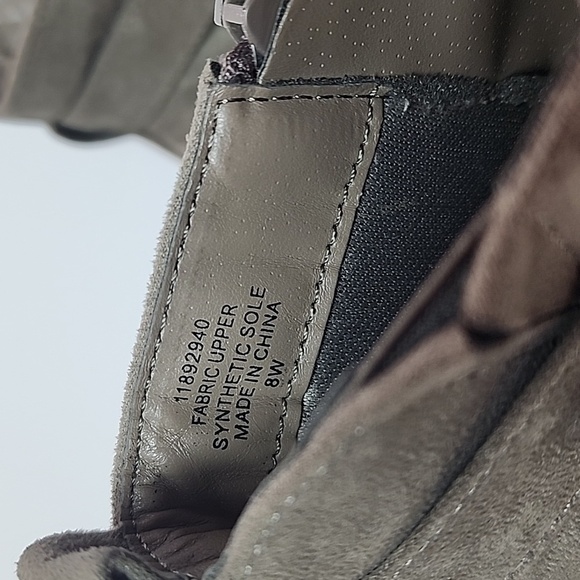 NWT Torrid Size 8W Dark Taupe Heel Bootie With Buckle Ankle Boots - Picture 3 of 9